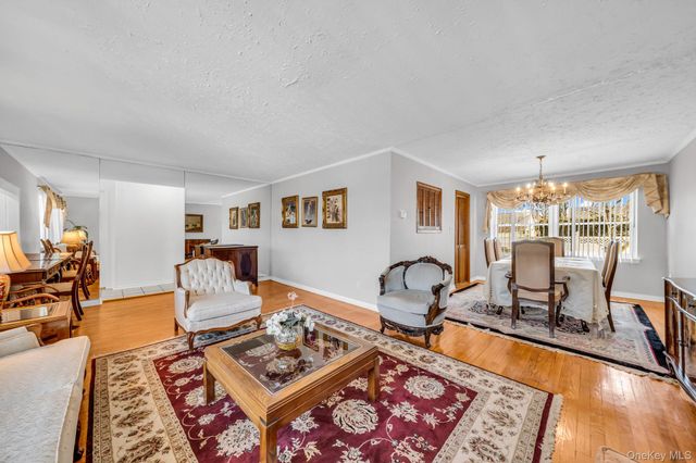 600 Astor Street, Elmont, NY 11003
