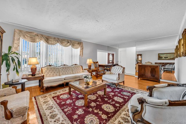 600 Astor Street, Elmont, NY 11003