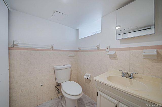 600 Astor Street, Elmont, NY 11003