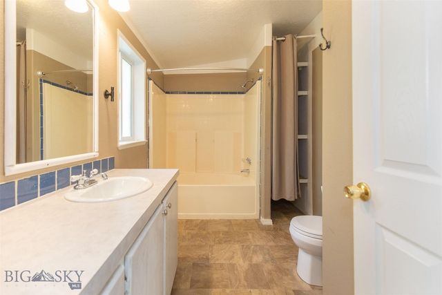 805 Oakwood Drive, Belgrade, MT 59714