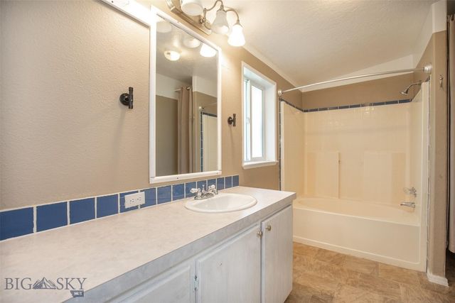 805 Oakwood Drive, Belgrade, MT 59714