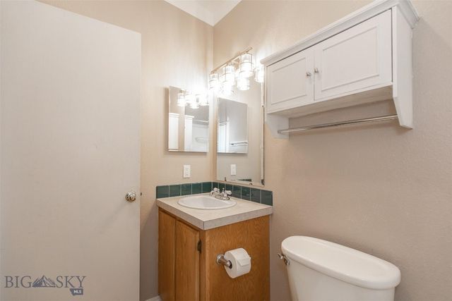 805 Oakwood Drive, Belgrade, MT 59714