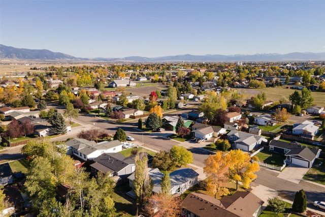 805 Oakwood Drive, Belgrade, MT 59714