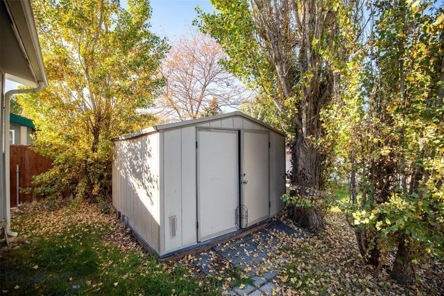 805 Oakwood Drive, Belgrade, MT 59714