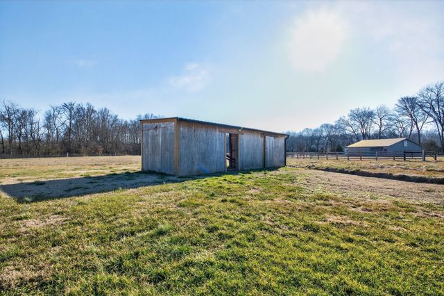 441 Matts Hollow Rd, Manchester, TN 37355