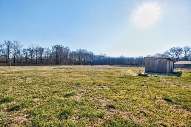 441 Matts Hollow Rd, Manchester, TN 37355