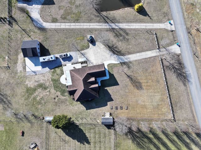 441 Matts Hollow Rd, Manchester, TN 37355