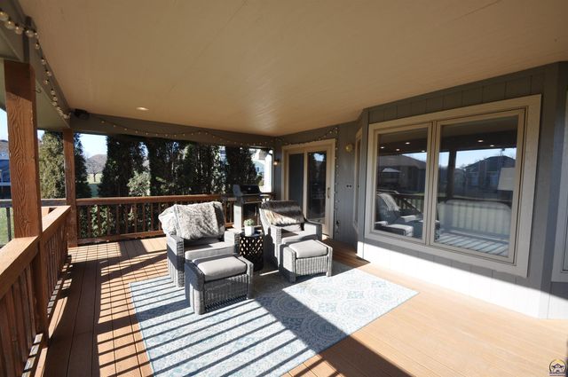 7809 SW 26th ST, Topeka, KS 66614