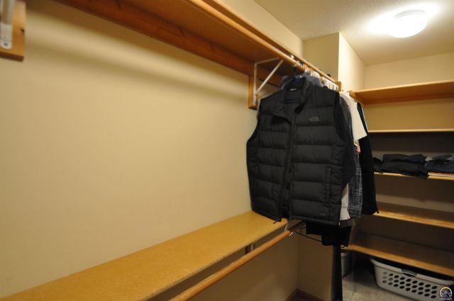 7809 SW 26th ST, Topeka, KS 66614