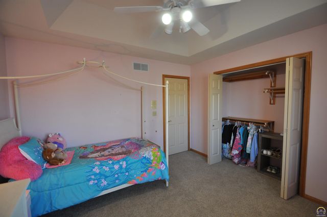 7809 SW 26th ST, Topeka, KS 66614