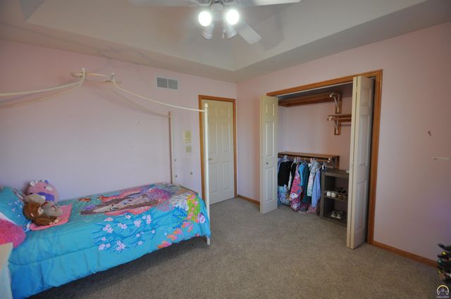 7809 SW 26th ST, Topeka, KS 66614