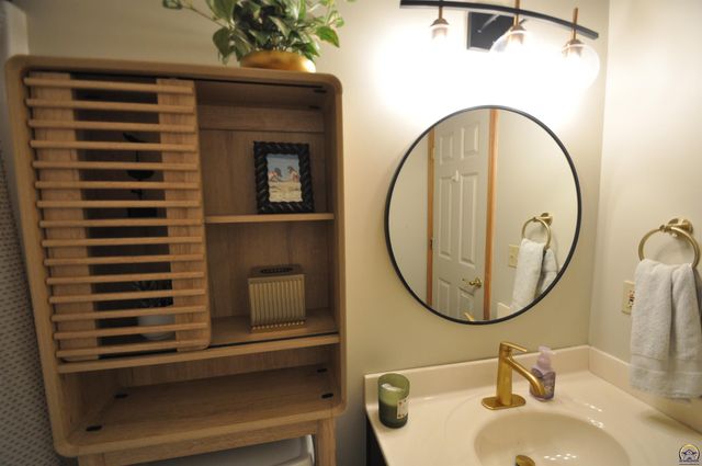 7809 SW 26th ST, Topeka, KS 66614