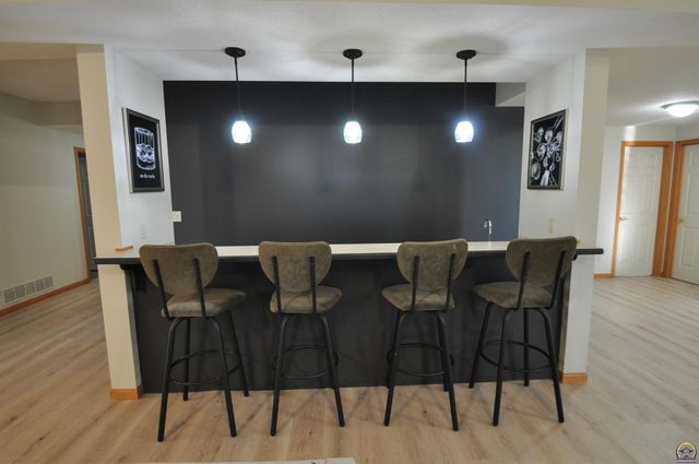 7809 SW 26th ST, Topeka, KS 66614