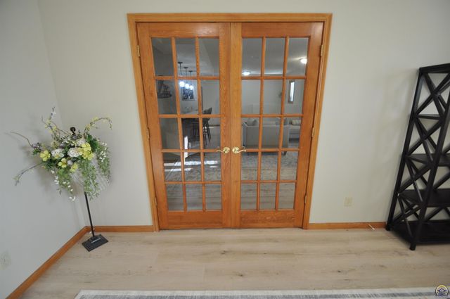 7809 SW 26th ST, Topeka, KS 66614