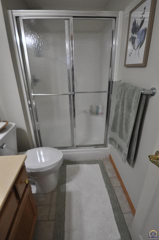 7809 SW 26th ST, Topeka, KS 66614