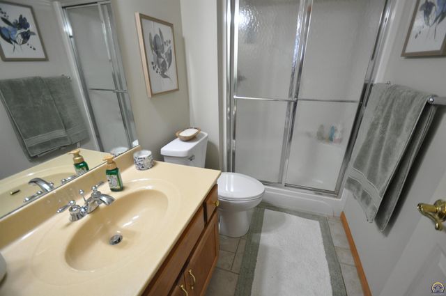 7809 SW 26th ST, Topeka, KS 66614