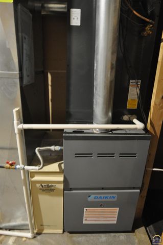 7809 SW 26th ST, Topeka, KS 66614