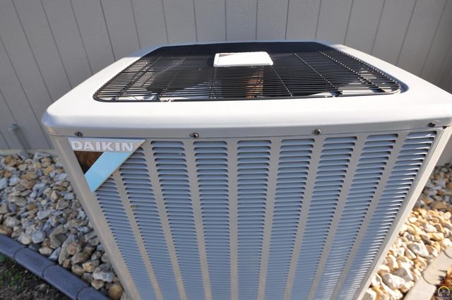 7809 SW 26th ST, Topeka, KS 66614