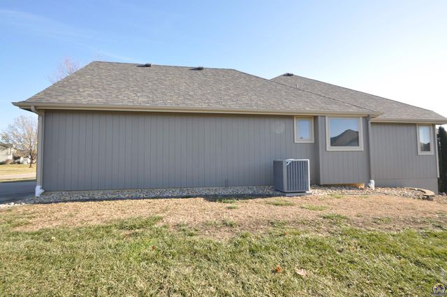 7809 SW 26th ST, Topeka, KS 66614