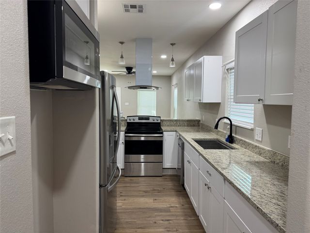 211 N Bermuda Street, Lacy Lakeview, TX 76705