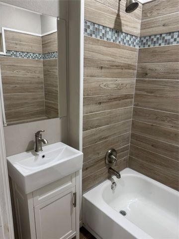 211 N Bermuda Street, Lacy Lakeview, TX 76705