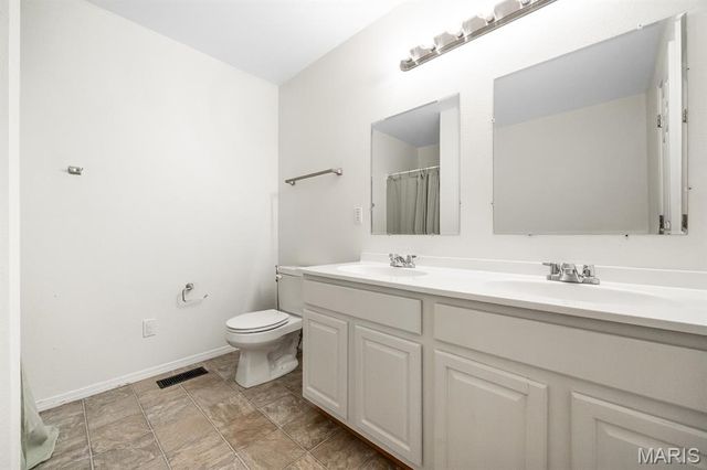 905 Chesapeake Junction, O'fallon, IL 62269