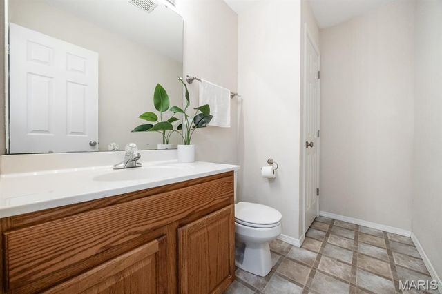 905 Chesapeake Junction, O'fallon, IL 62269