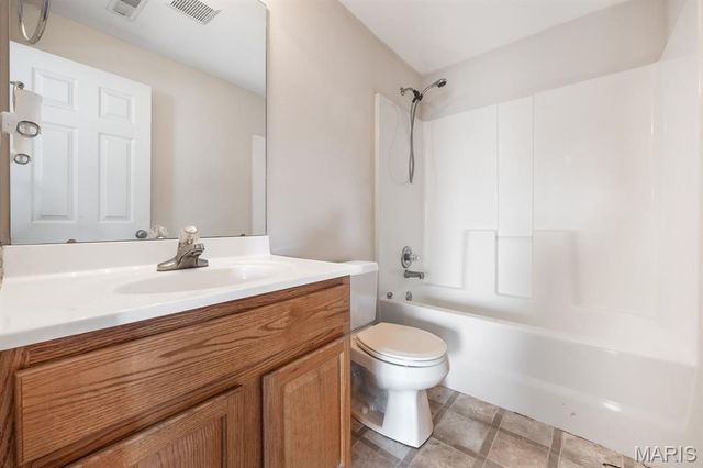 905 Chesapeake Junction, O'fallon, IL 62269