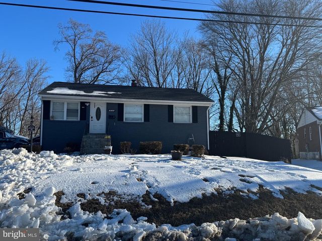 16001 CREST DR, Woodbridge, VA 22191