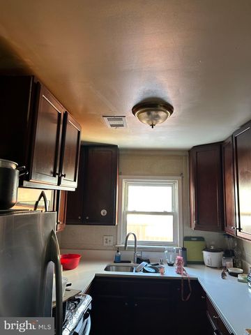 16001 CREST DR, Woodbridge, VA 22191