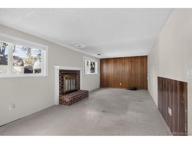 2885 S Teller St, Denver, CO 80227