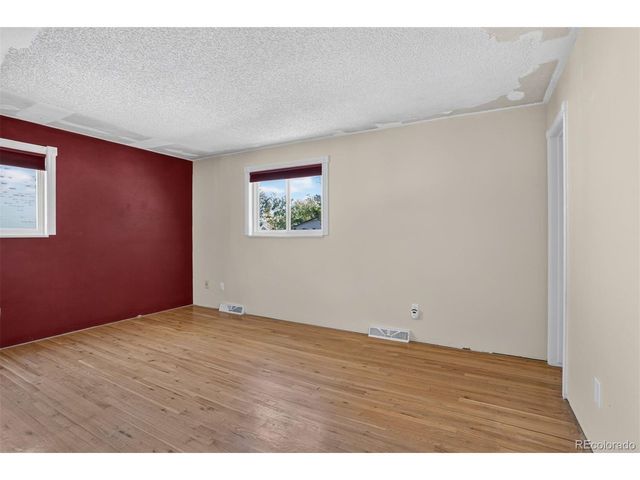 2885 S Teller St, Denver, CO 80227