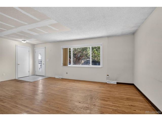 2885 S Teller St, Denver, CO 80227