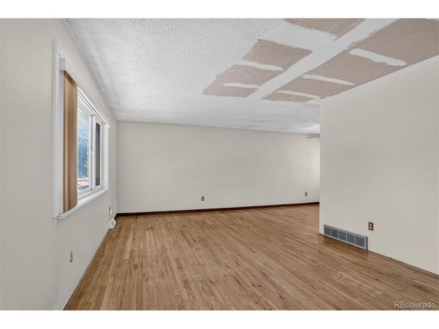 2885 S Teller St, Denver, CO 80227