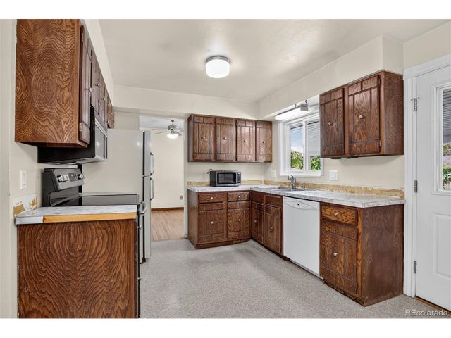 2885 S Teller St, Denver, CO 80227