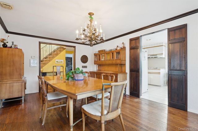 10 Sarah Drive, Dix Hills, NY 11746