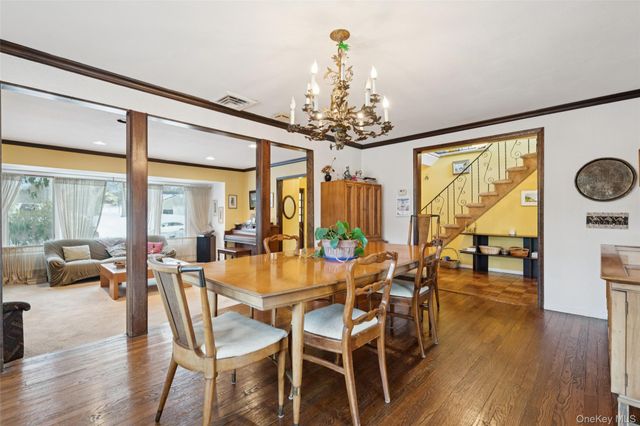 10 Sarah Drive, Dix Hills, NY 11746