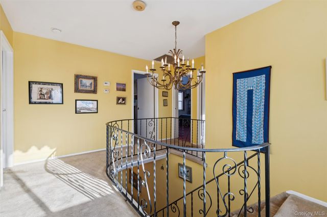 10 Sarah Drive, Dix Hills, NY 11746