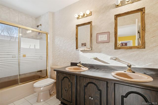 10 Sarah Drive, Dix Hills, NY 11746