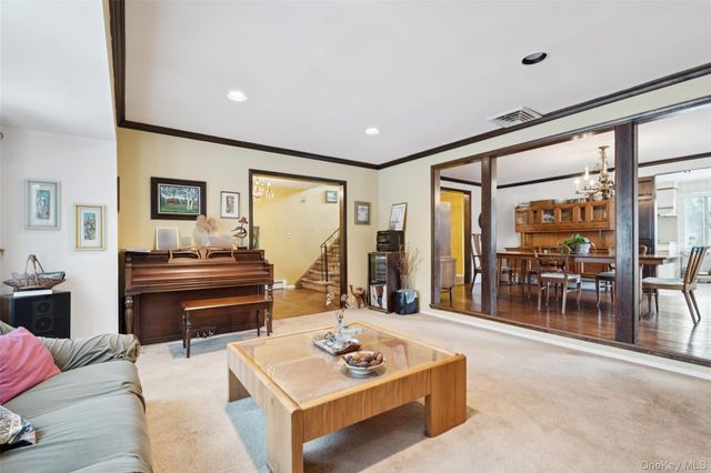 10 Sarah Drive, Dix Hills, NY 11746