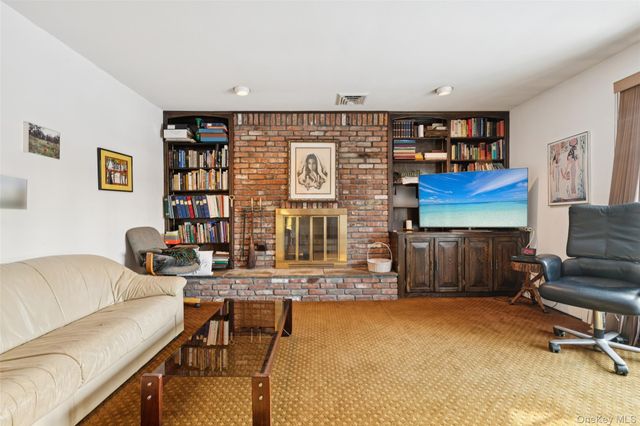 10 Sarah Drive, Dix Hills, NY 11746