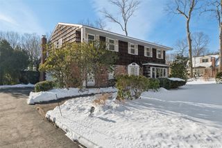 10 Sarah Drive, Dix Hills, NY 11746