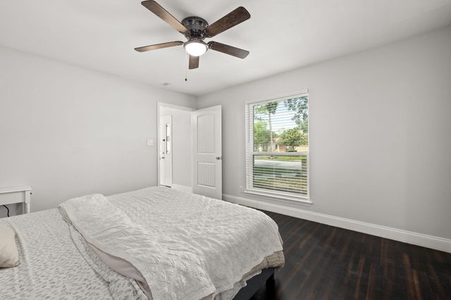 2114 Briargreen Drive, Houston, TX 77077