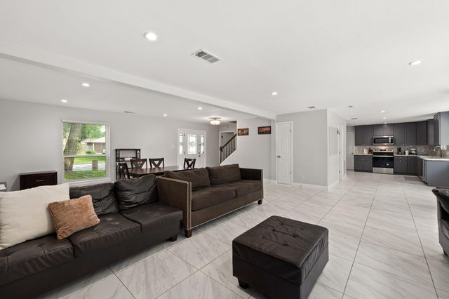 2114 Briargreen Drive, Houston, TX 77077