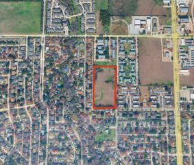 300 W Wintergreen Road, Desoto, TX 75115