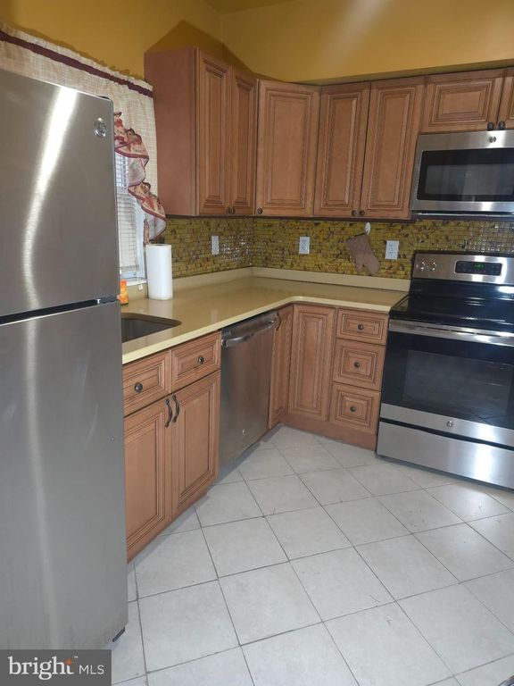 Image 4 of property listing at 5749 OSAGE AVE, Philadelphia, PA 19143