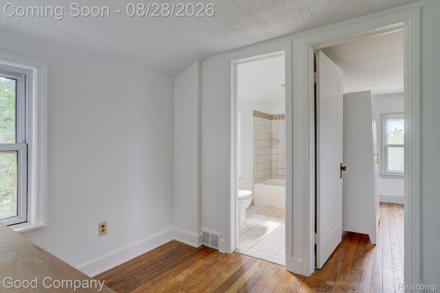 29700 Riverside Bay Court, Harrison Charter Township, MI 48045