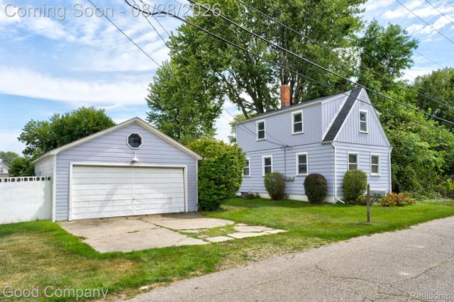 29700 Riverside Bay Court, Harrison Charter Township, MI 48045