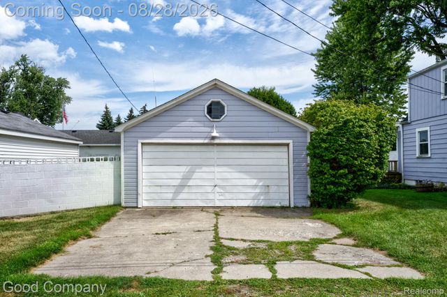 29700 Riverside Bay Court, Harrison Charter Township, MI 48045