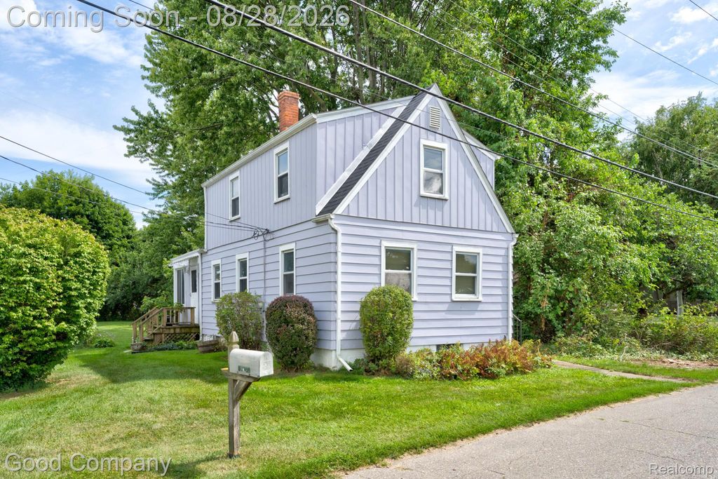 29700 Riverside Bay Court, Harrison Charter Township, MI 48045